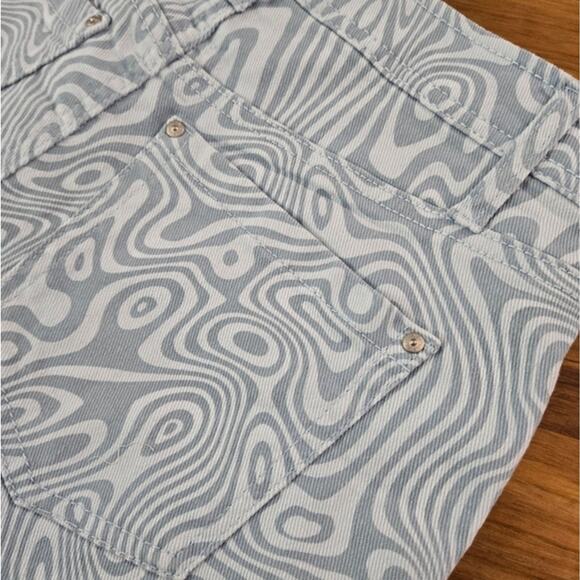 RSQ Women’s Shorts High Rise Y2K Pop Dopamine Print Statement Pattern Blue Sz 25 - Picture 8 of 12